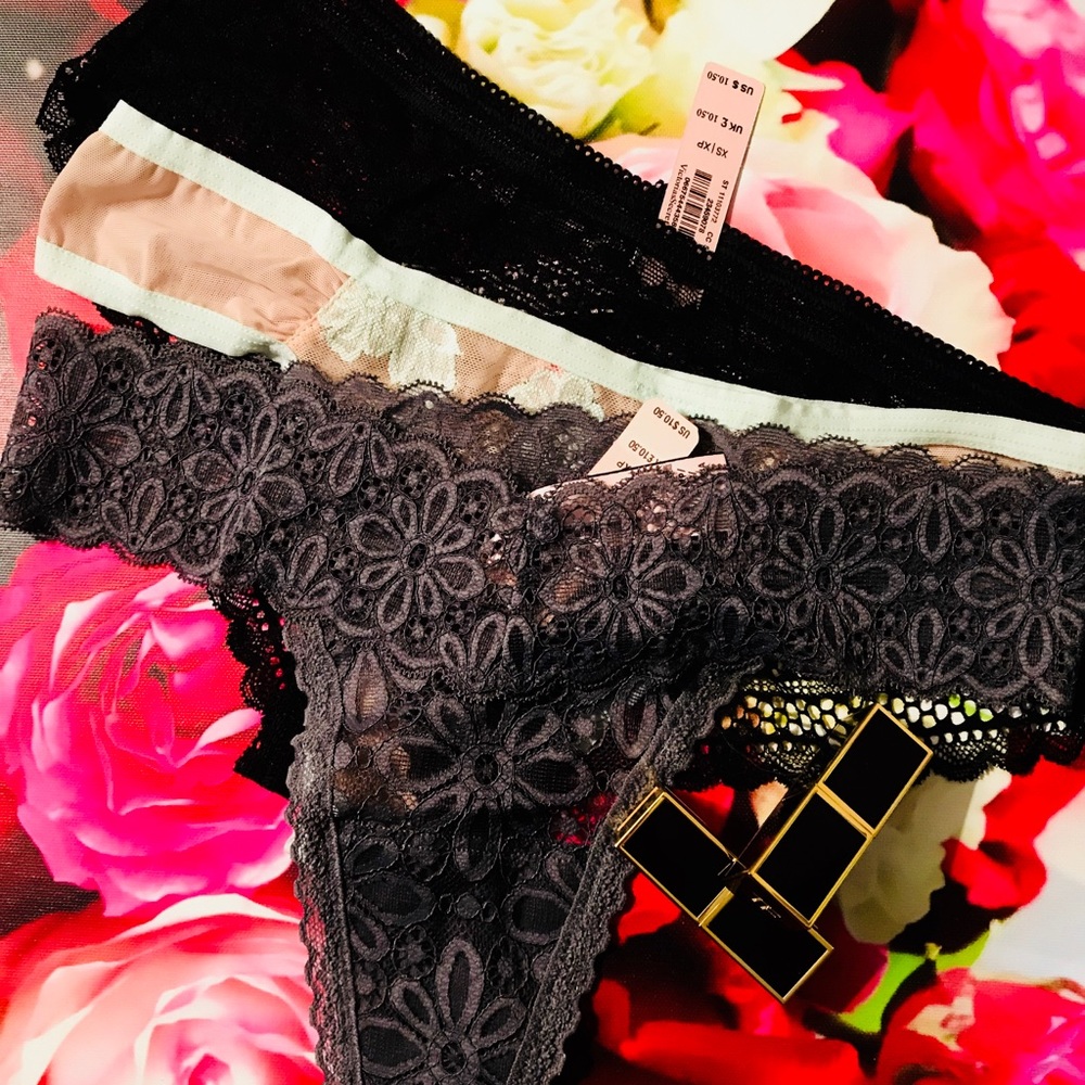 Victoria’s Secret 💚 bundle of three panties!